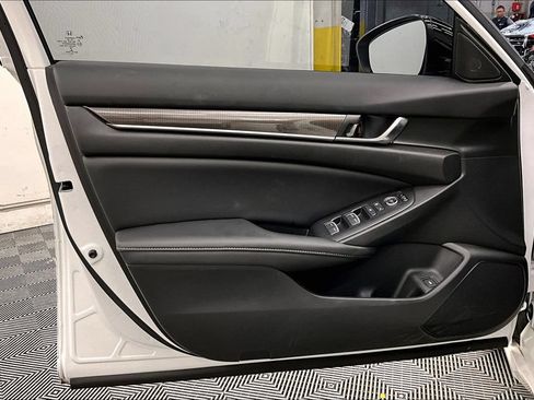 Used 2022 Honda Accord Sport image 24
