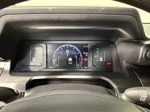 Used 2024 Toyota Tacoma SR5 AWD/4WD image 17