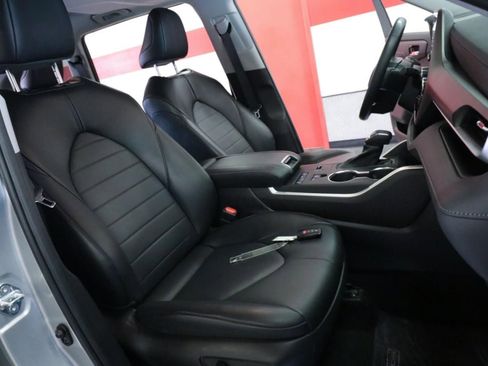 Used 2022 Toyota Highlander XLE image 24