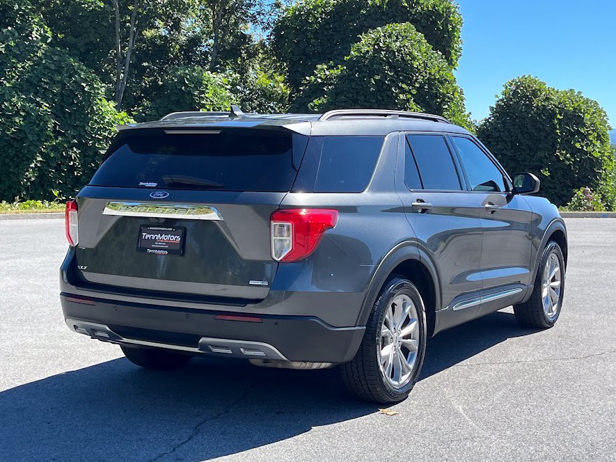 Used 2020 Ford Explorer XLT w/ Equipment Group 202A AWD/4WD image 22