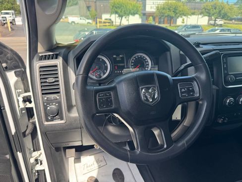 Used 2018 RAM 3500 Tradesman w/ Chrome Appearance Group AWD/4WD image 7