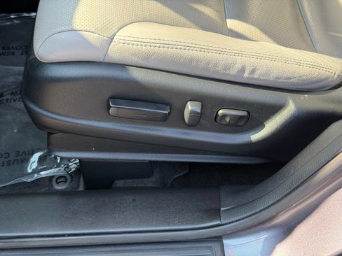 Used 2016 Honda CR-V Touring image 14