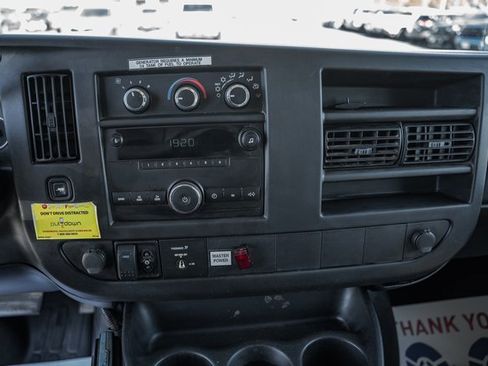 Used 2009 Chevrolet Express 3500 image 23