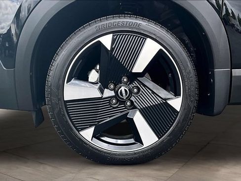 Certified 2025 Nissan Kicks SR AWD/4WD image 31