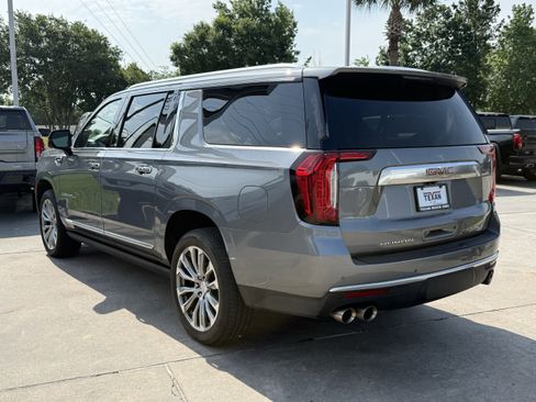 Used 2022 GMC Yukon XL Denali RWD image 7