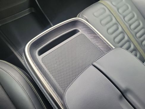 Used 2024 Rivian R1S Adventure AWD/4WD image 25
