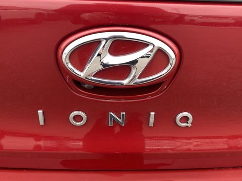 Used 2019 Hyundai Ioniq Blue image 26