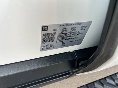 Used 2022 Chevrolet Tahoe Z71 w/ Luxury Package image 16