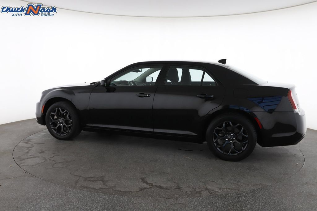 Used 2022 Chrysler 300 Touring w/ Sport Appearance Package AWD/4WD image 8
