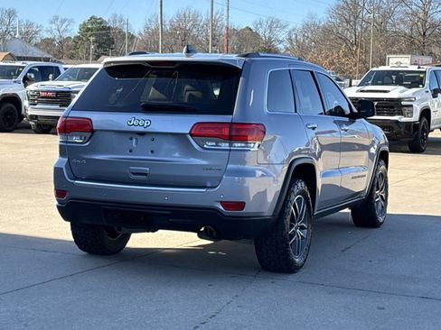 Used 2019 Jeep Grand Cherokee Limited w/ Luxury Group II image 3