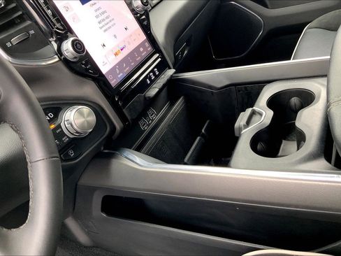 Used 2025 RAM 1500 Laramie image 15