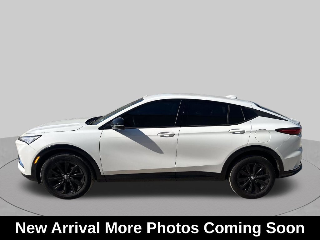 Used 2024 Buick Envista Sport Touring FWD image 2
