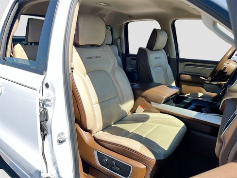 Used 2019 RAM 1500 Laramie image 25