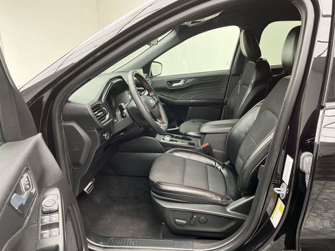 Used 2023 Ford Escape ST-Line w/ Tech Pack #1 AWD/4WD image 10