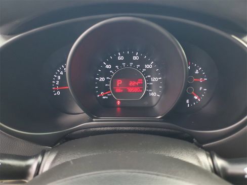 Used 2017 Kia Soul + image 18