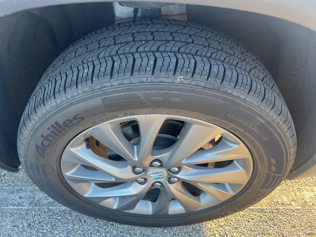 Used 2025 Buick Enclave Preferred AWD/4WD image 18
