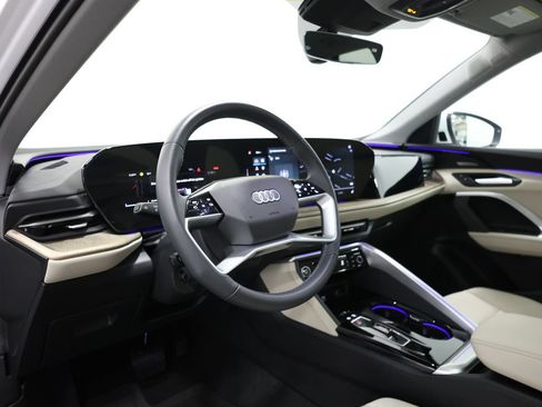 Used 2025 Audi Q5 Premium w/ Premium Plus AWD/4WD image 15