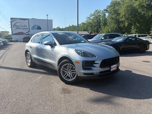 Used 2021 Porsche Macan AWD/4WD image 2