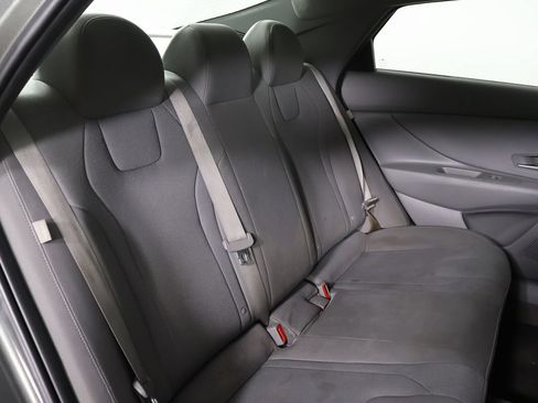 Used 2024 Hyundai Elantra SE FWD image 28