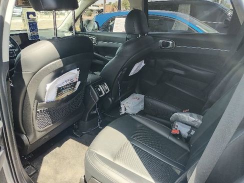 Certified 2023 Kia Sorento EX FWD image 10