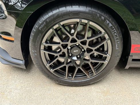Used 2013 Ford Mustang Shelby GT500 RWD image 19