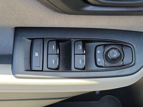Used 2025 Subaru Forester AWD/4WD image 21