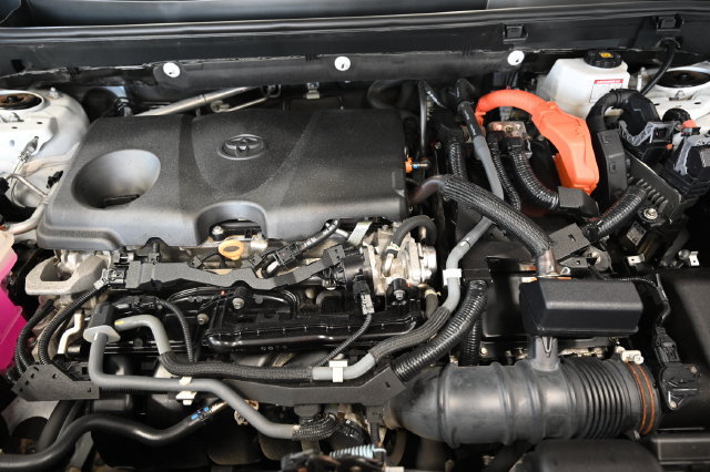 Used 2022 Toyota RAV4 LE AWD/4WD image 32