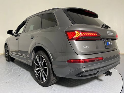 Used 2022 Audi Q7 Premium Plus w/ Premium Plus Package image 3