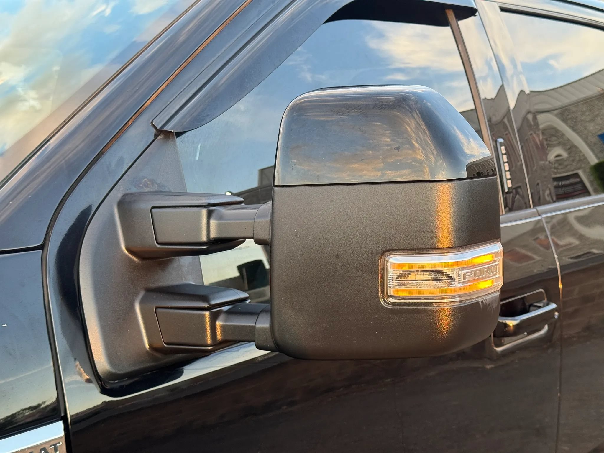 Used 2017 Ford F350 Lariat AWD/4WD image 11