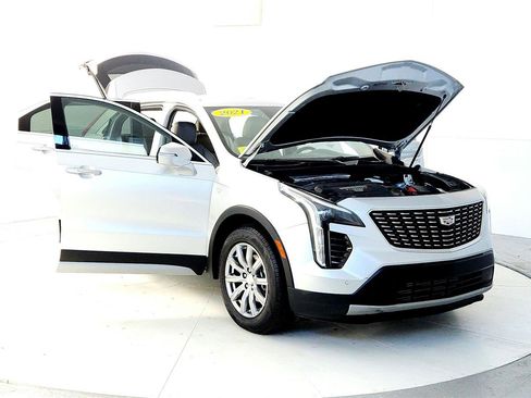 Used 2021 Cadillac XT4 Premium Luxury w/ Driver Awareness Package image 9
