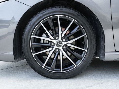 Used 2021 Toyota Camry SE image 30