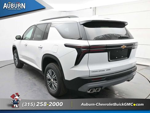 New 2026 Chevrolet Traverse LT image 12