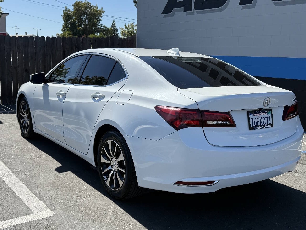 Used 2016 Acura TLX FWD image 3