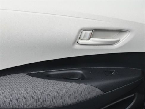 Used 2025 Toyota Corolla LE image 22