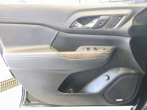 Certified 2023 GMC Acadia Denali w/ Black Diamond Edition image 34