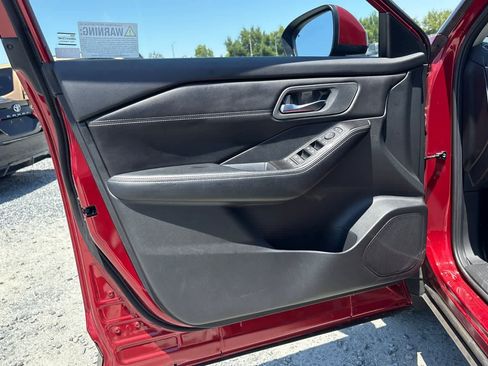 Used 2025 Nissan Rogue SV w/ SV Premium Package FWD image 15