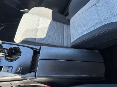 Used 2023 Nissan Rogue SV FWD image 14