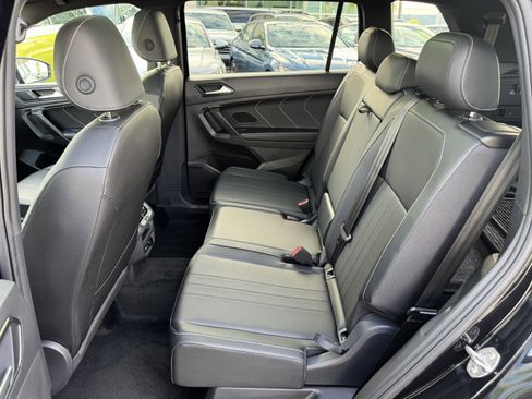 Certified 2024 Volkswagen Tiguan SE R-Line image 36