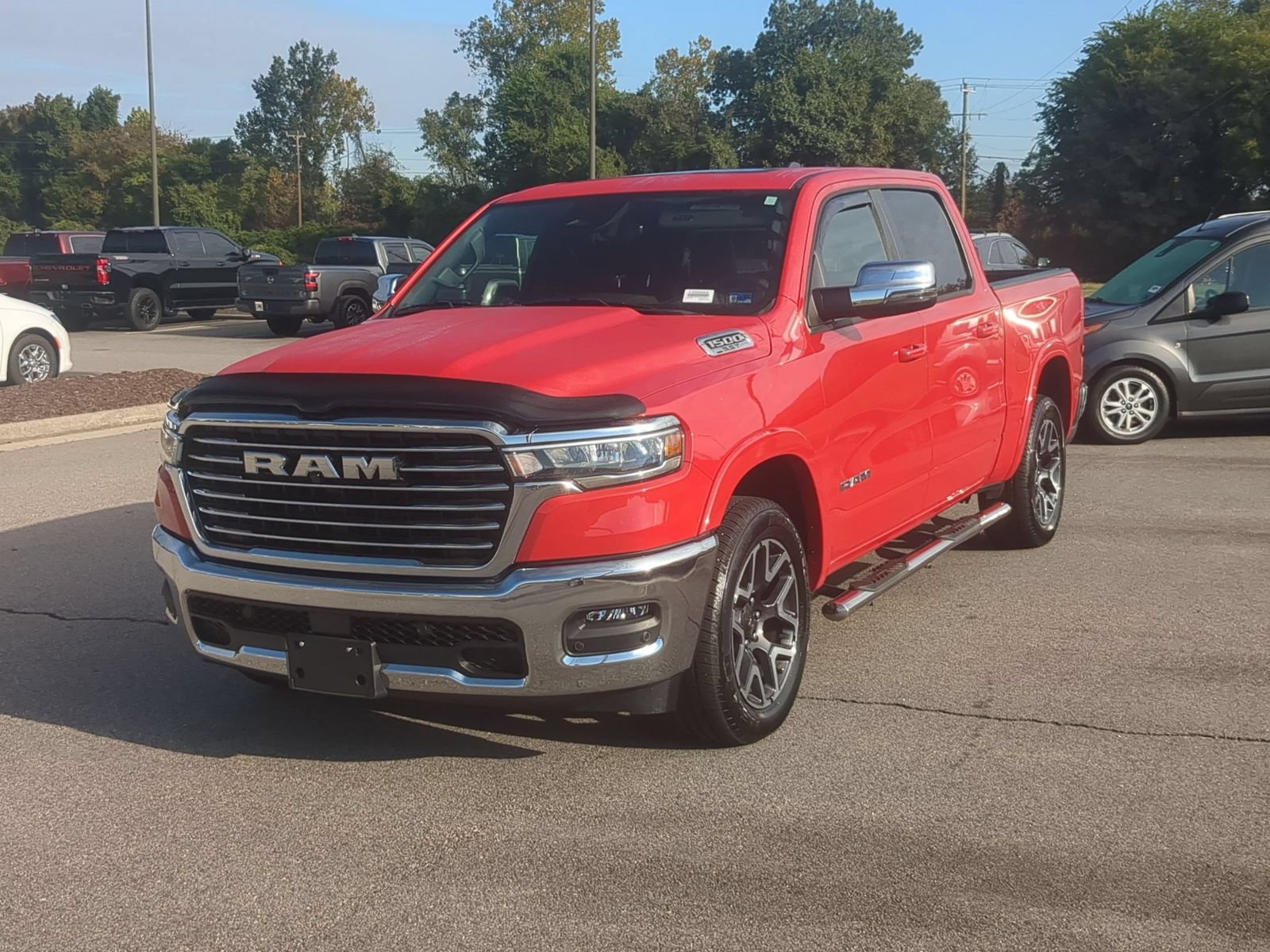 Used 2025 RAM 1500 Laramie AWD/4WD image 7