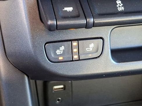 Used 2017 Chevrolet Colorado Z71 image 32