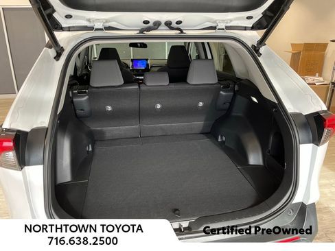 Used 2023 Toyota RAV4 XLE image 23