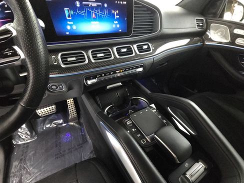 Used 2025 Mercedes-Benz GLS 63 AMG 4MATIC image 15