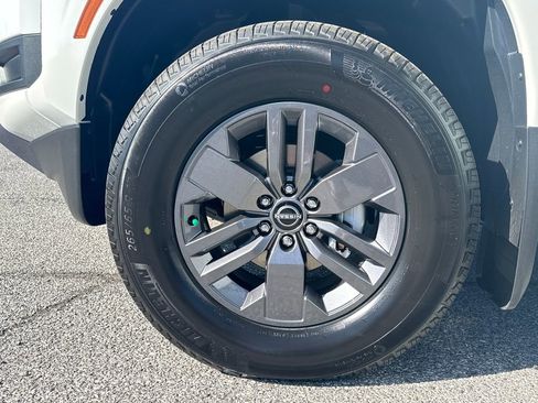 New 2026 Nissan Frontier SV w/ Tow Package AWD/4WD image 26