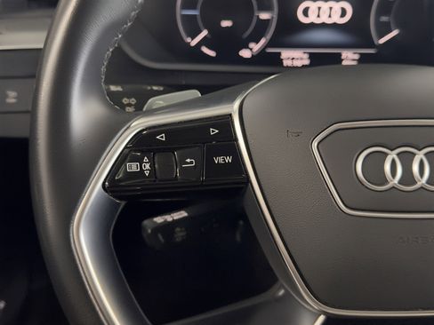 Used 2022 Audi e-tron Premium w/ Convenience Plus Package image 21