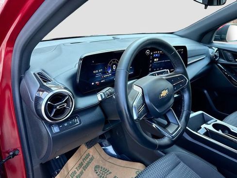 Used 2025 Chevrolet Equinox LT image 10
