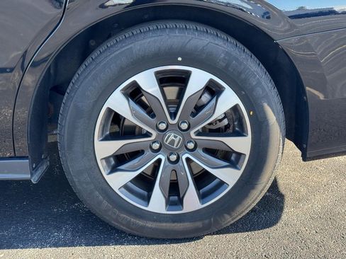 Certified 2024 Honda Odyssey EX-L image 7