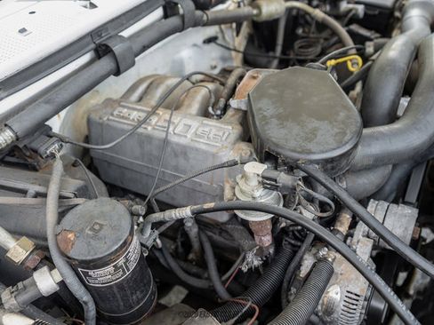 Used 1992 Ford Bronco Custom AWD/4WD image 25
