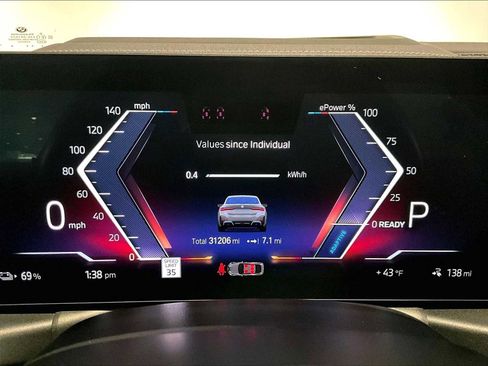 Used 2022 BMW i4 eDrive40 w/ M Sport Package image 21