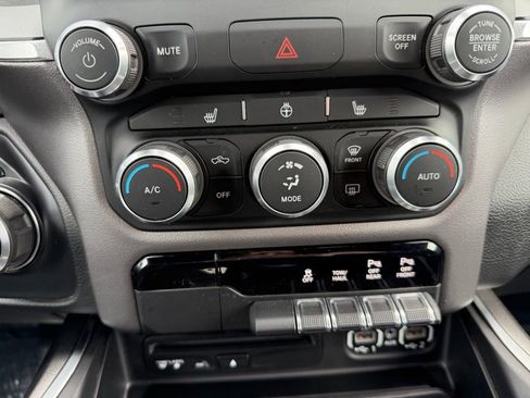 Used 2019 RAM 1500 Big Horn image 8