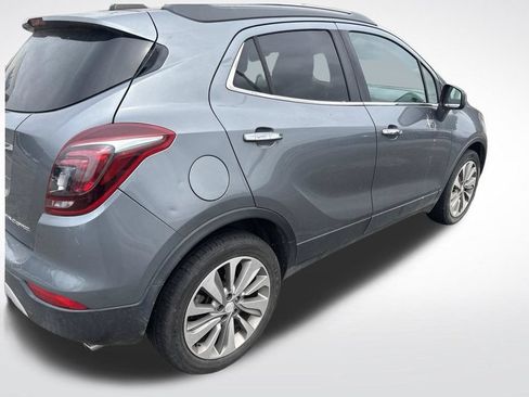 Used 2020 Buick Encore Preferred FWD image 5